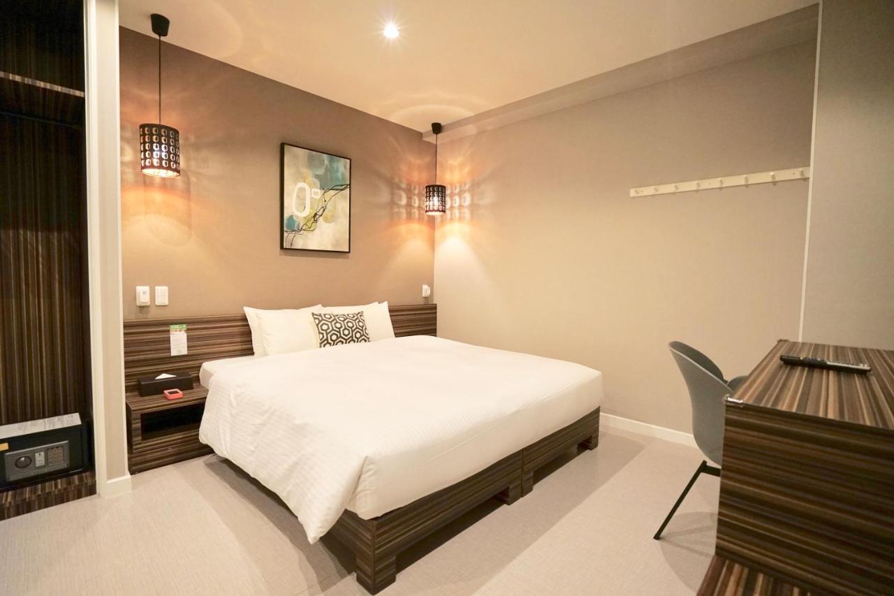 Hotel 88 Shinsaibashi Ōsaka Extérieur photo